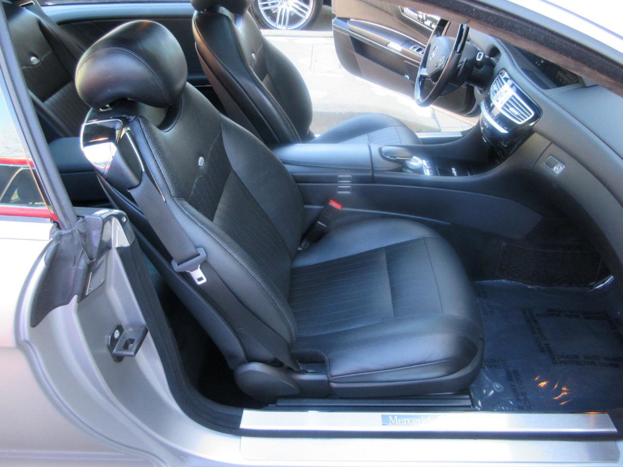 Used 2013 Mercedes-Benz CL 550 4MATIC image 25