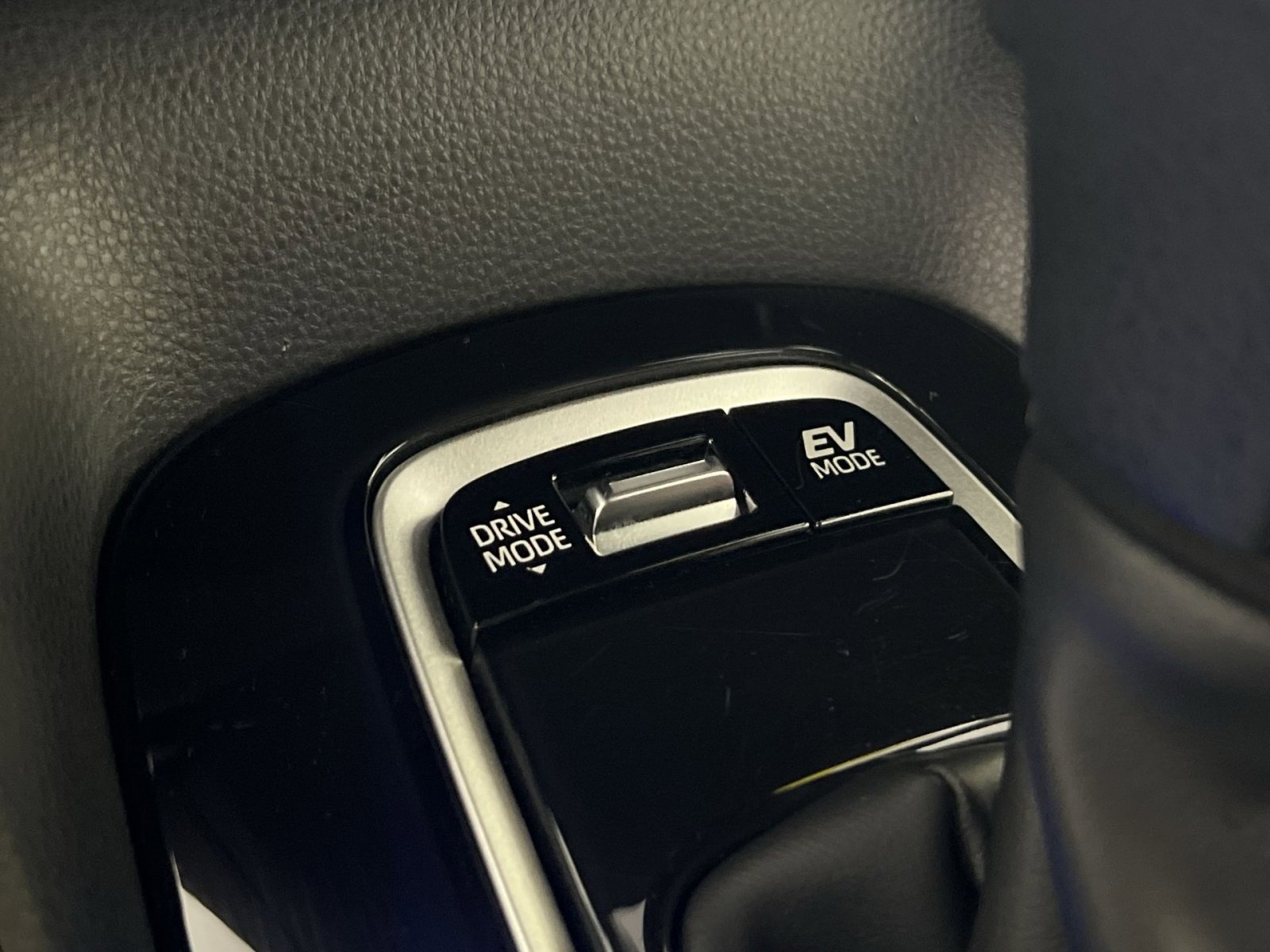 Used 2024 Toyota Corolla SE image 33