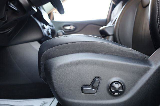 Used 2021 Jeep Cherokee Latitude Lux FWD image 20