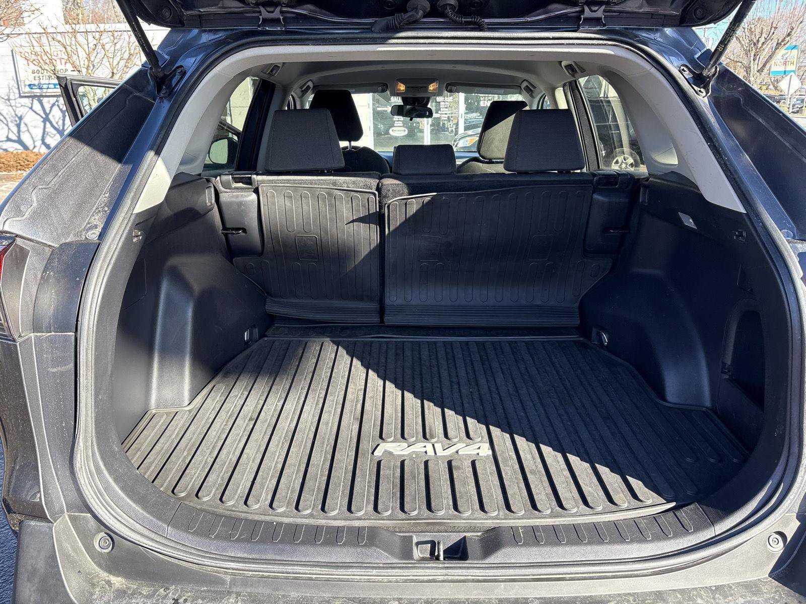 Used 2021 Toyota RAV4 XLE image 25