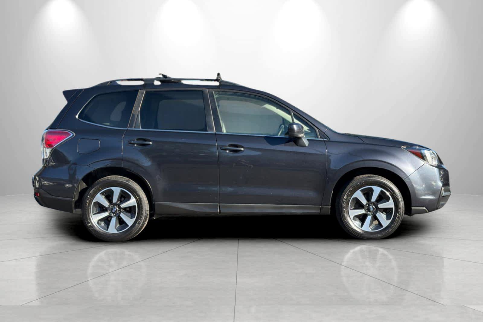 Used 2018 Subaru Forester 2.5i Limited AWD/4WD image 8