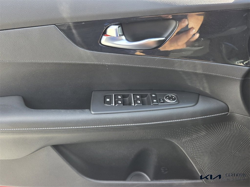 Certified 2022 Kia Forte GT-Line w/ GT-Line Technology Package image 32