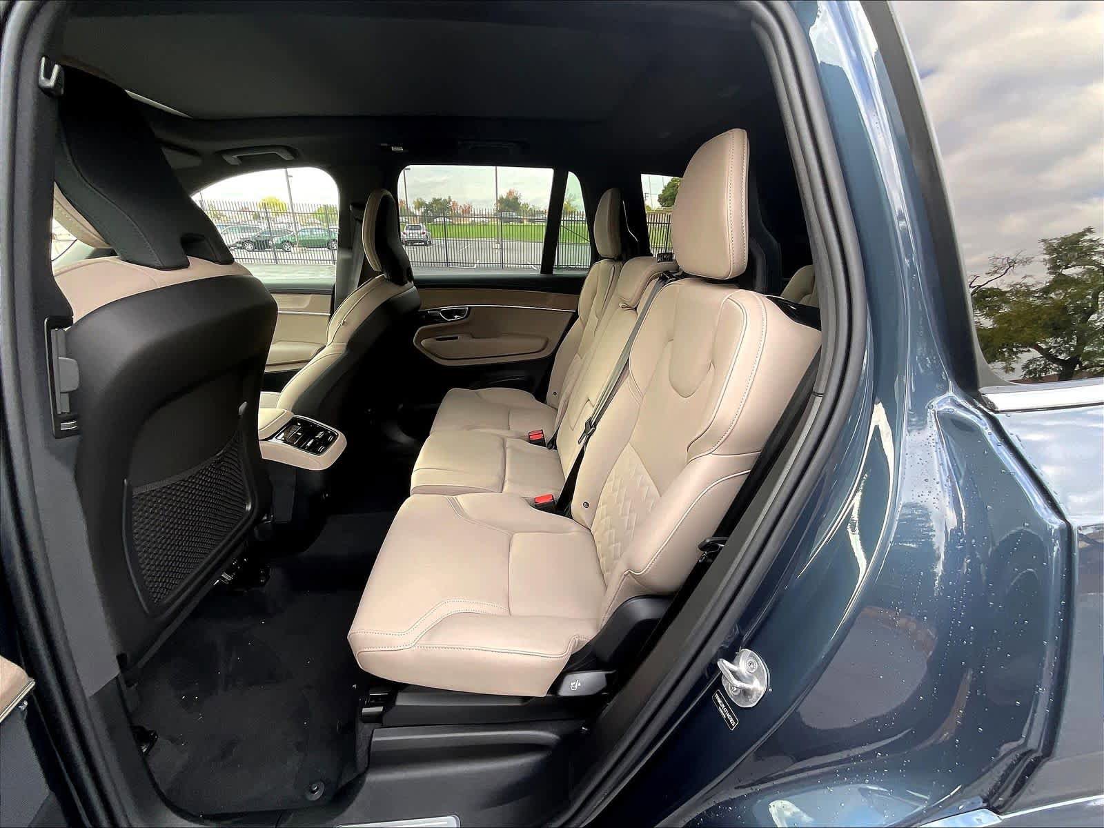 New 2026 Volvo XC90 B6 Plus w/ Protection Package Premier image 12