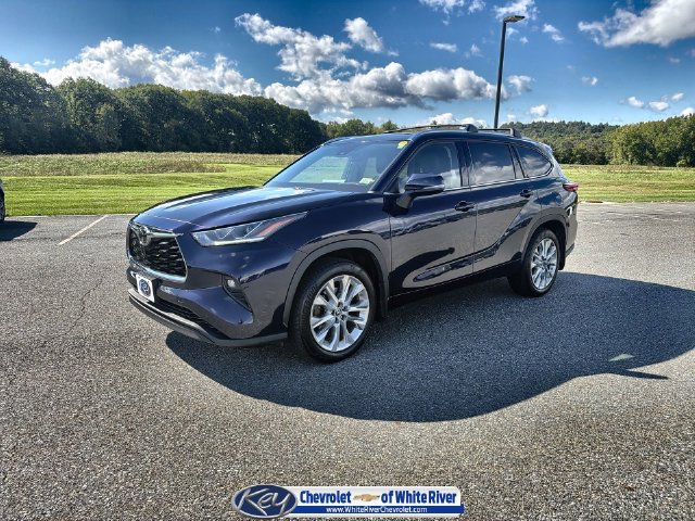 Used 2022 Toyota Highlander Limited AWD/4WD image 1