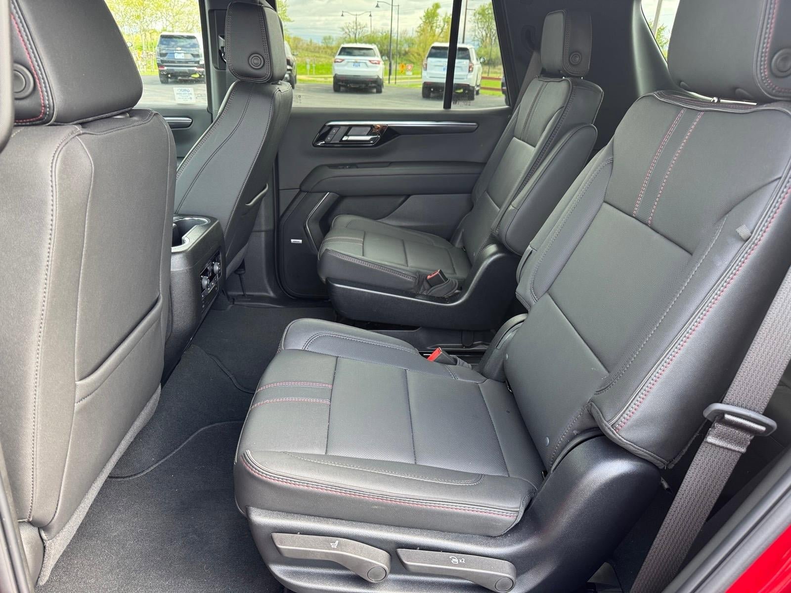 Used 2025 Chevrolet Tahoe RST w/ Comfort Package AWD/4WD image 6