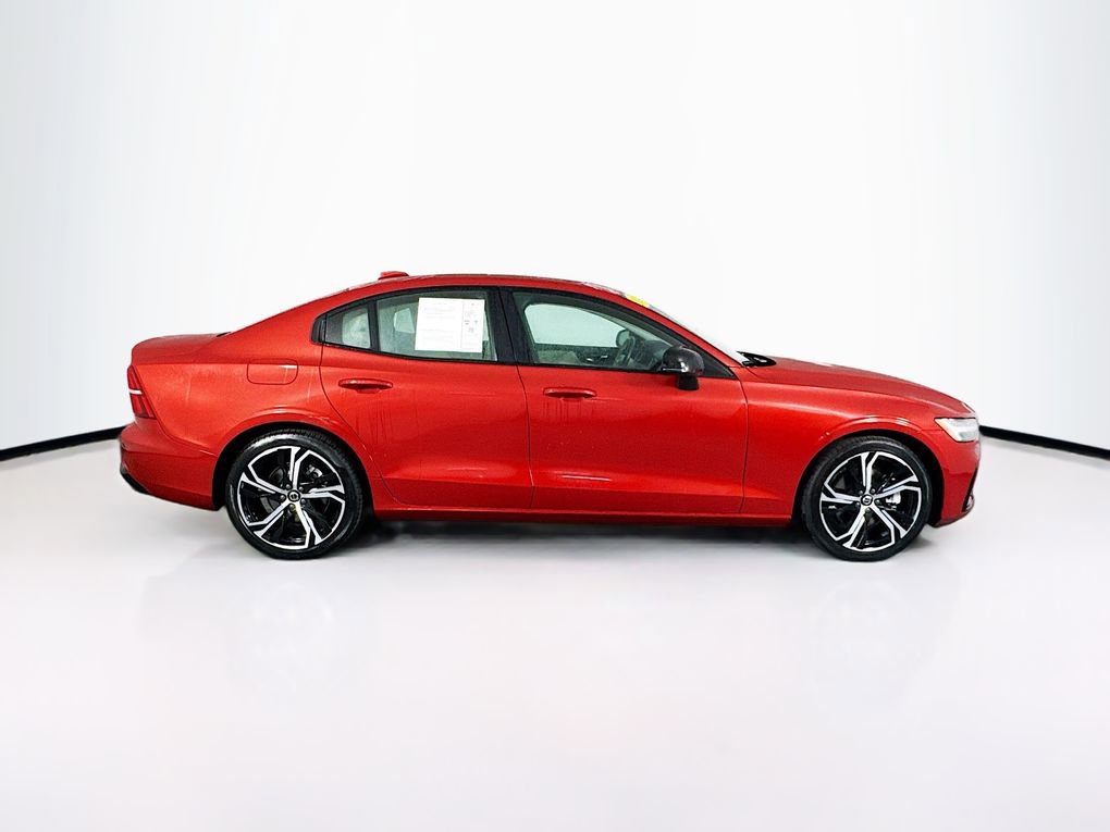 Used 2024 Volvo S60 B5 Core image 11