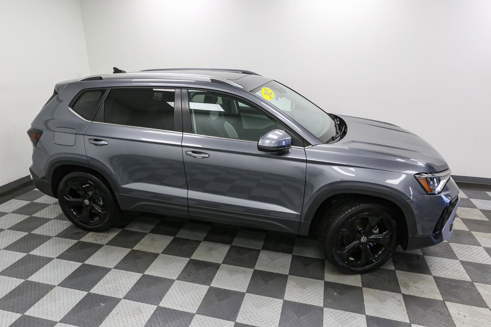 Used 2025 Volkswagen Taos SEL w/ Black Wheel Plus Package image 5