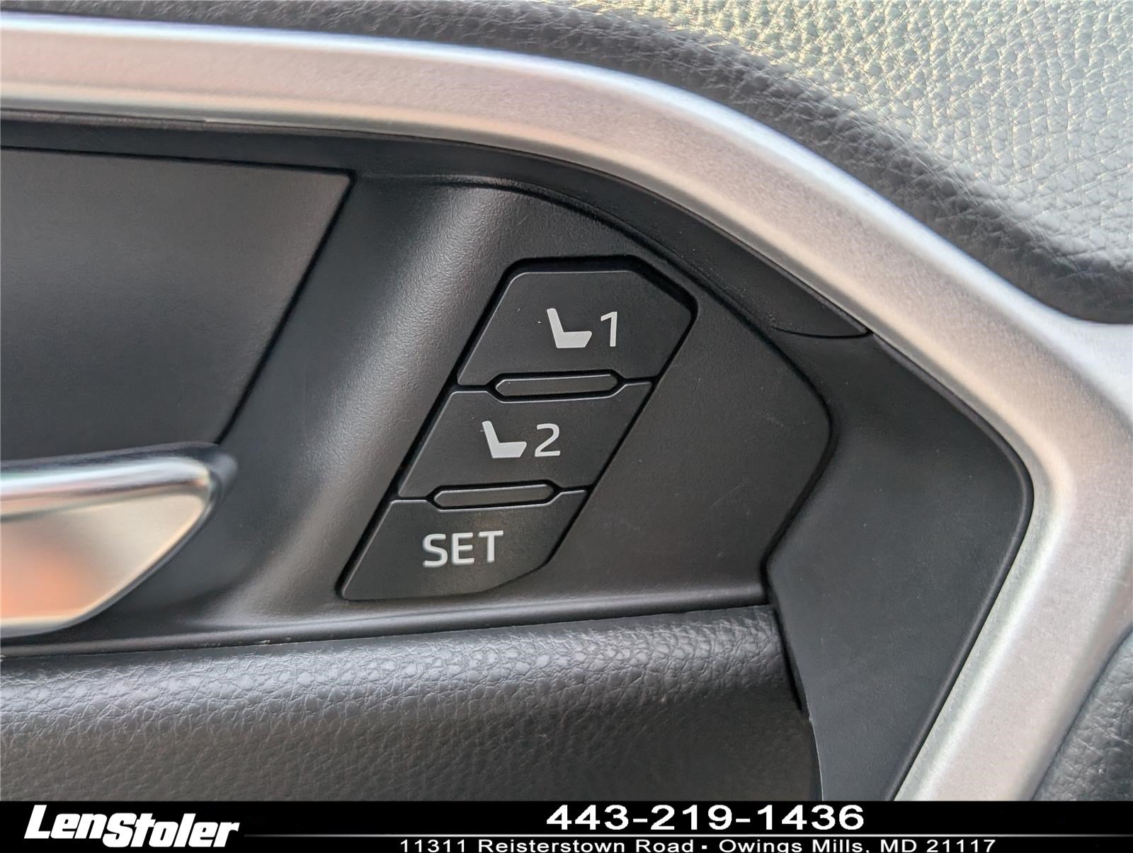 Used 2023 Toyota RAV4 XLE Premium AWD/4WD image 21