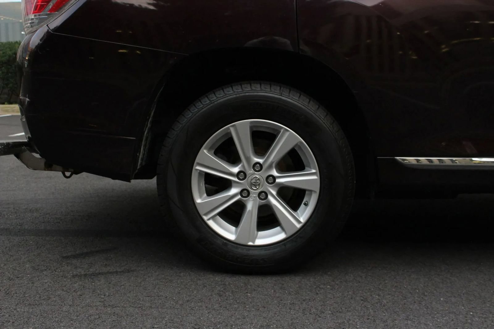 Used 2013 Toyota Highlander 4WD Hybrid image 5