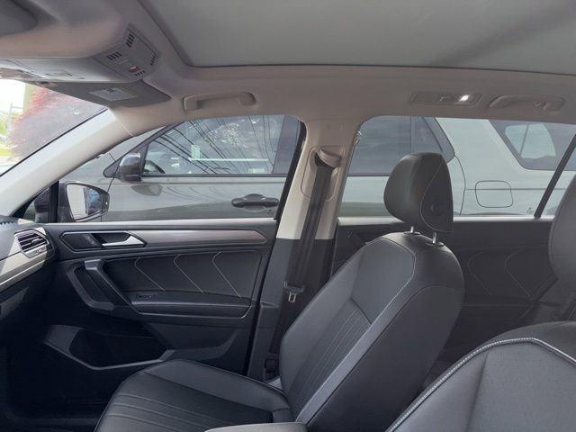 Used 2022 Volkswagen Tiguan SE image 15