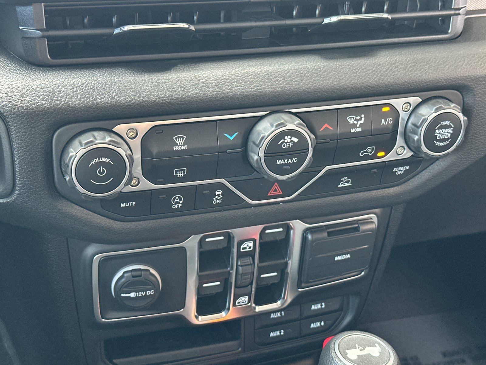 New 2025 Jeep Wrangler Unlimited Sport image 20