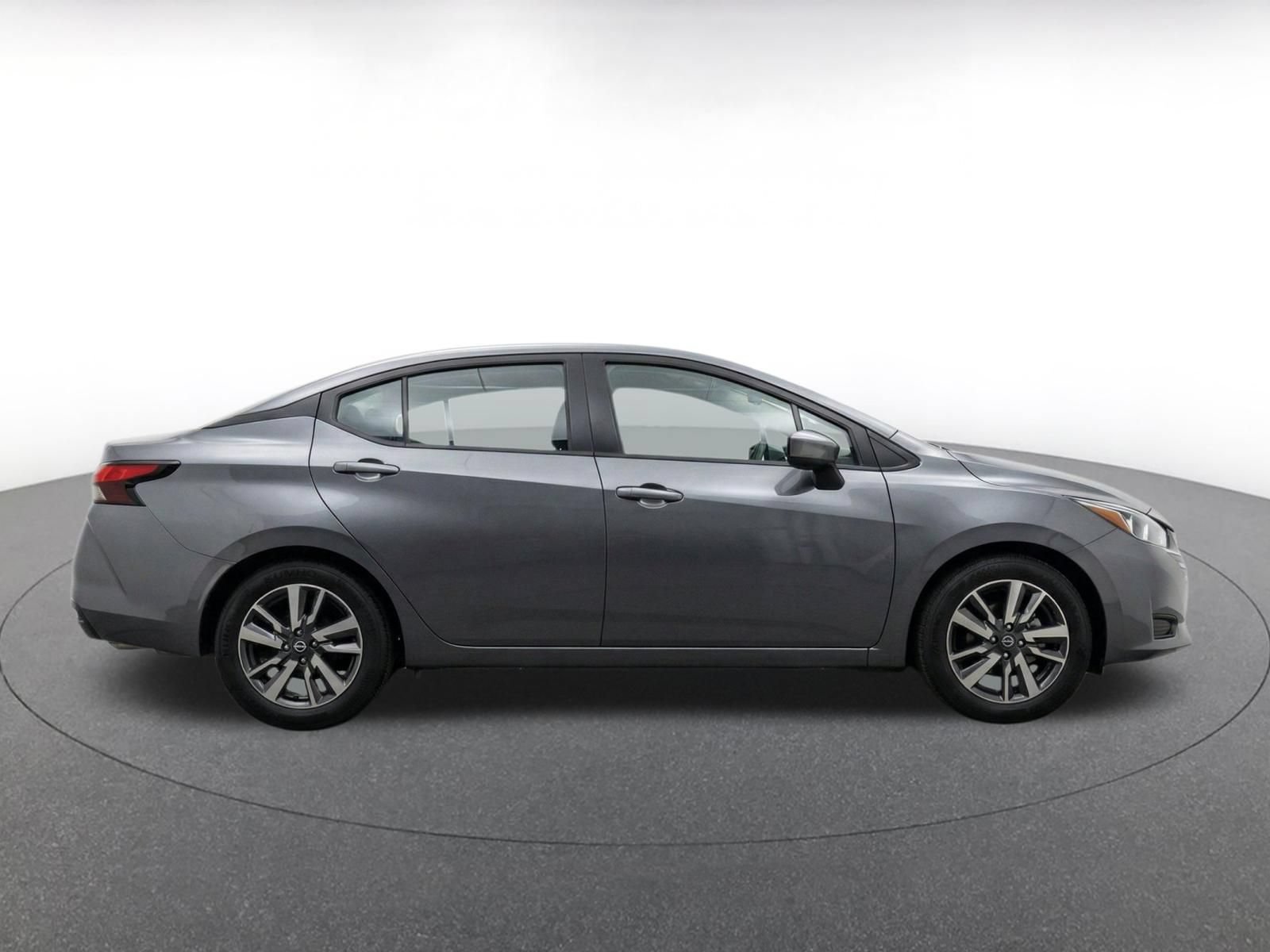 Used 2025 Nissan Versa SV FWD image 10