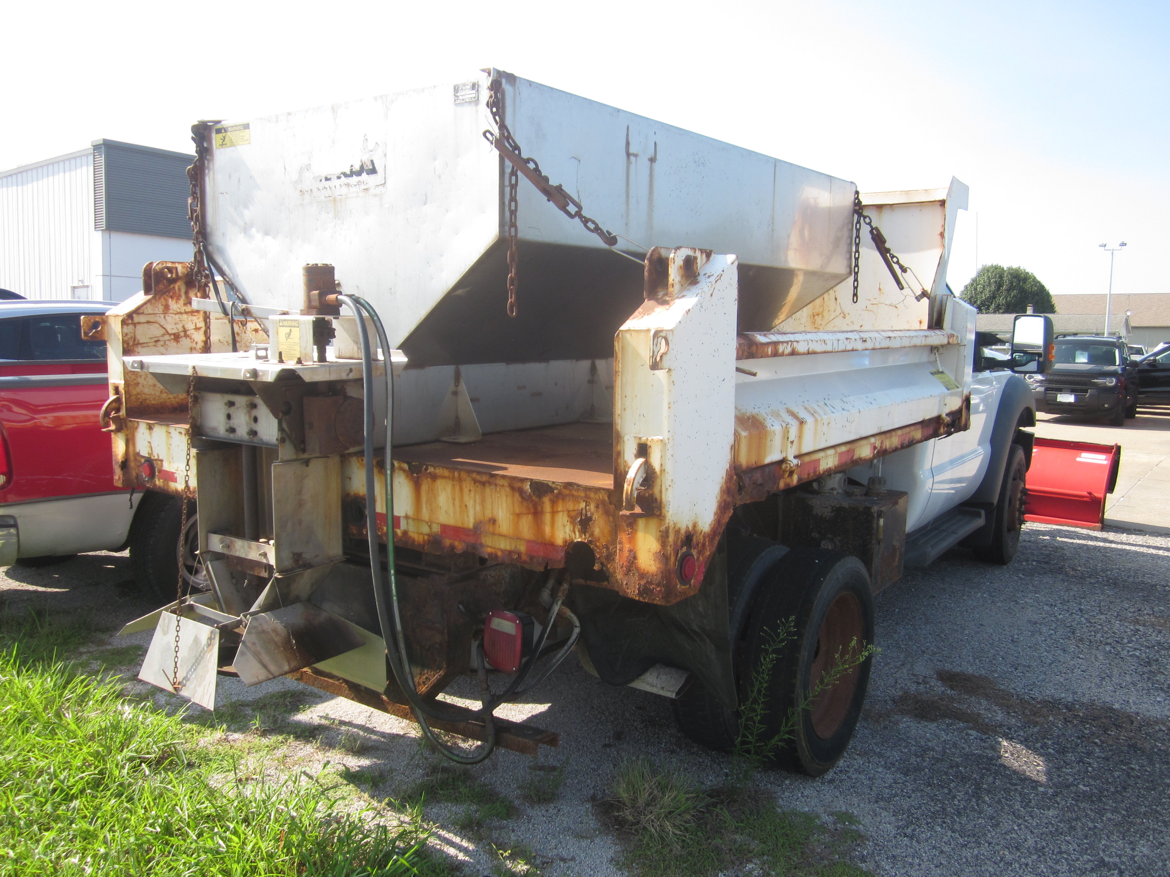 Used 2012 Ford F550 4x4 Regular Cab Super Duty w/ PWR Equipment Group image 5