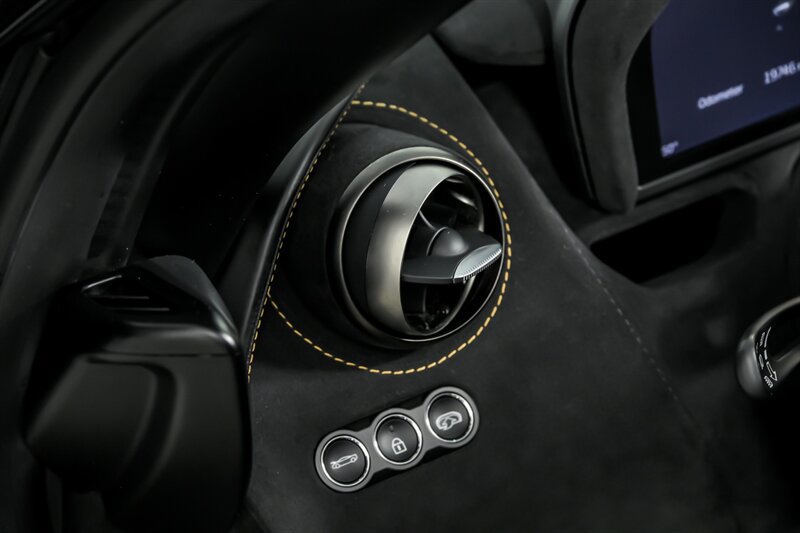 Used 2020 McLaren 720S Spider RWD image 26