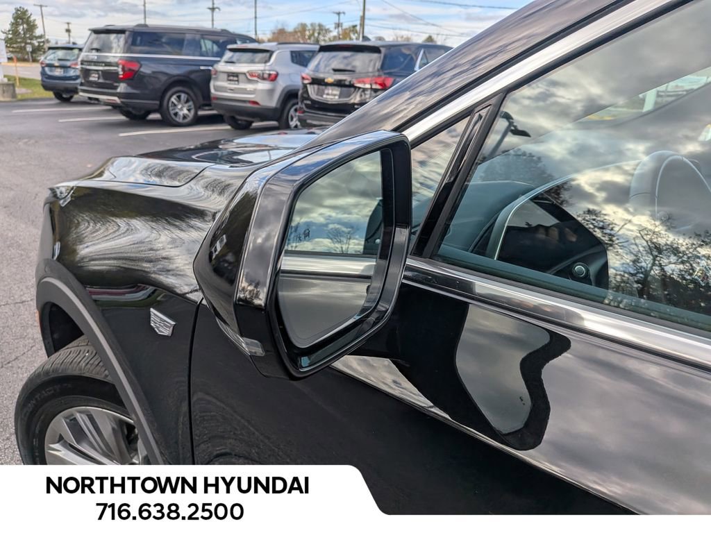 Used 2025 Cadillac XT4 Premium Luxury image 46