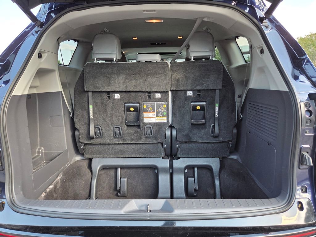 Used 2021 Toyota Sienna Limited image 20