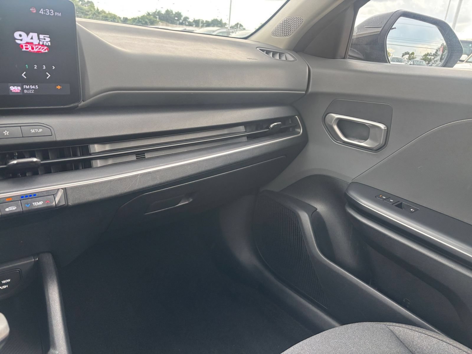 Used 2025 Kia K4 FWD image 33