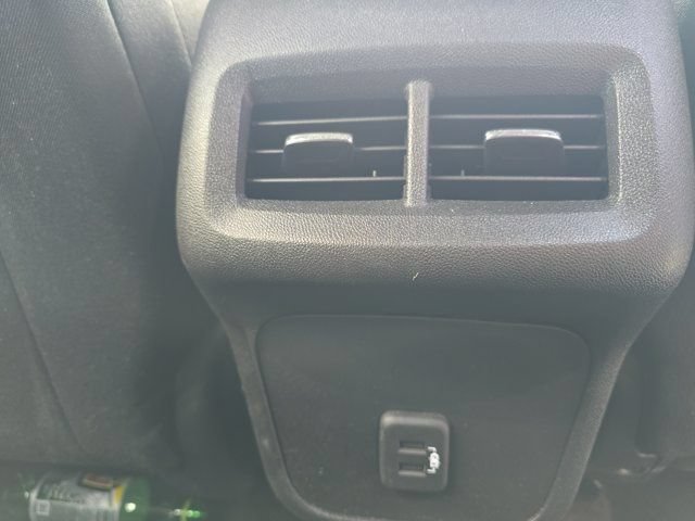 Used 2024 Chevrolet Equinox LT FWD image 19