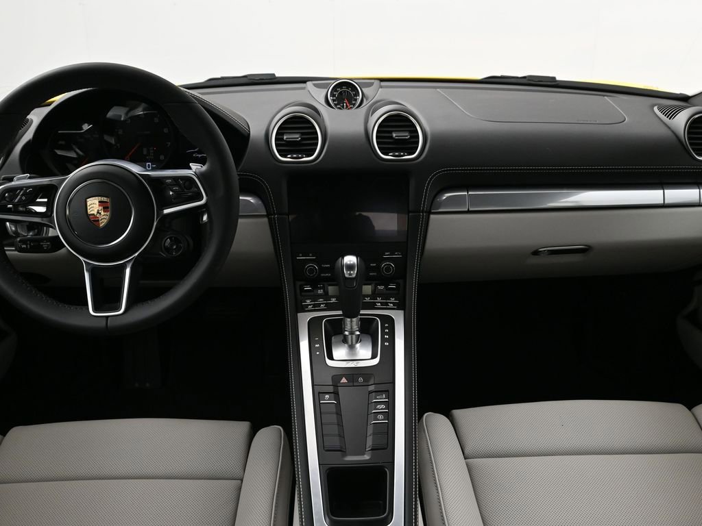 Certified 2025 Porsche 718 Cayman Style Edition image 7