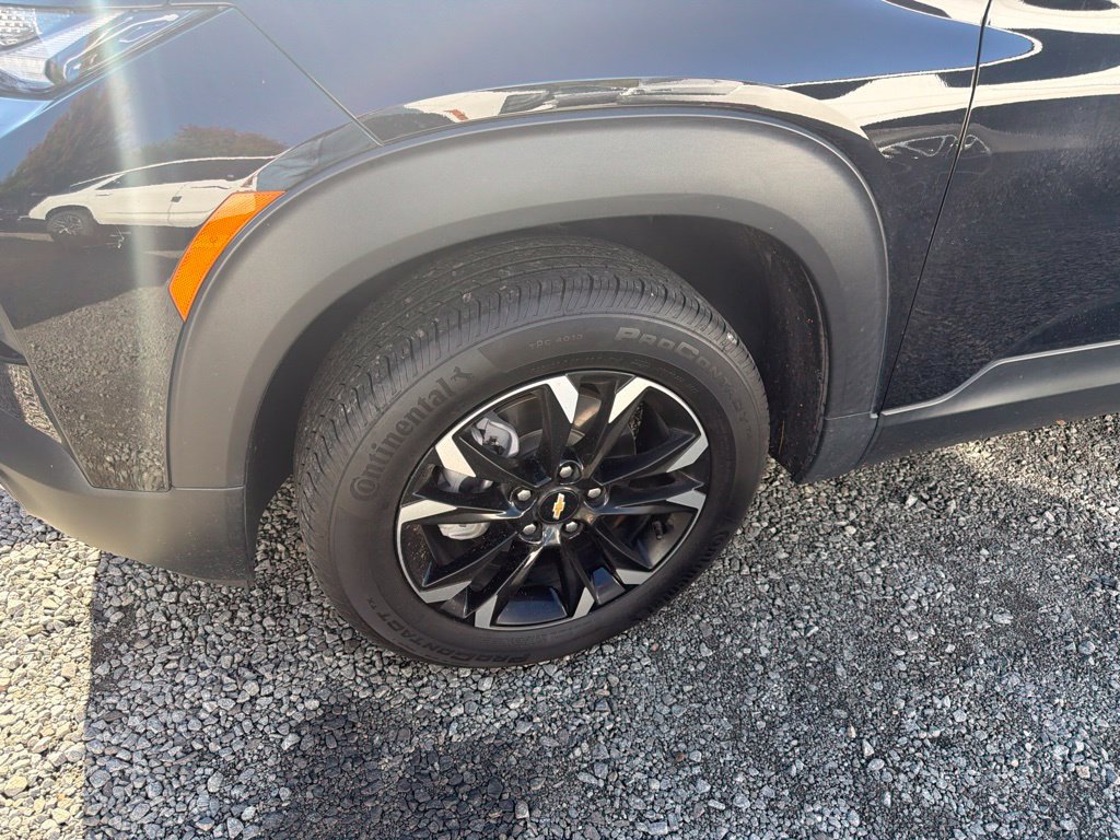 Used 2023 Chevrolet TrailBlazer LT w/ Convenience Package AWD/4WD image 11