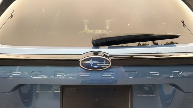 Used 2025 Subaru Forester Limited AWD/4WD image 14