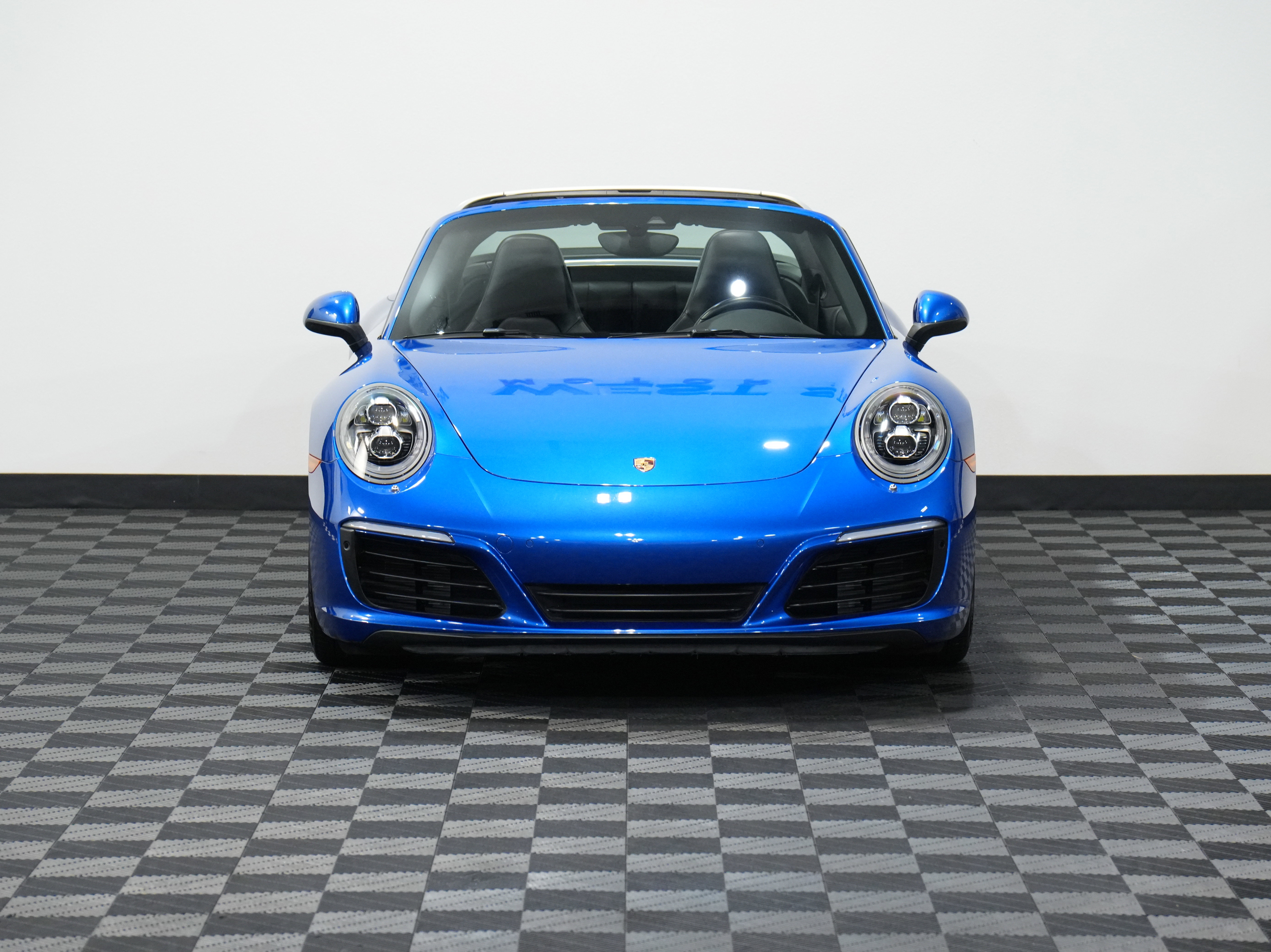 Used 2017 Porsche 911 Targa 4S image 4
