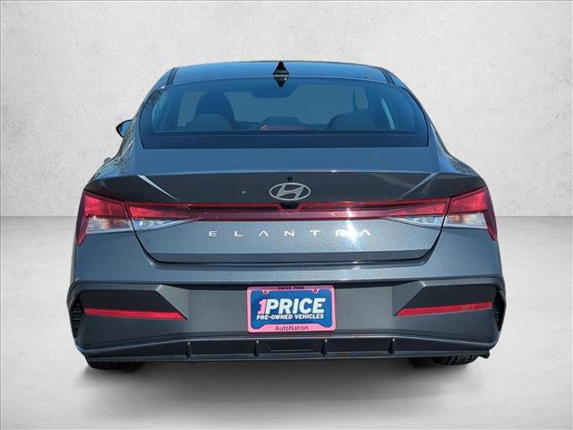 Used 2024 Hyundai Elantra SEL image 7