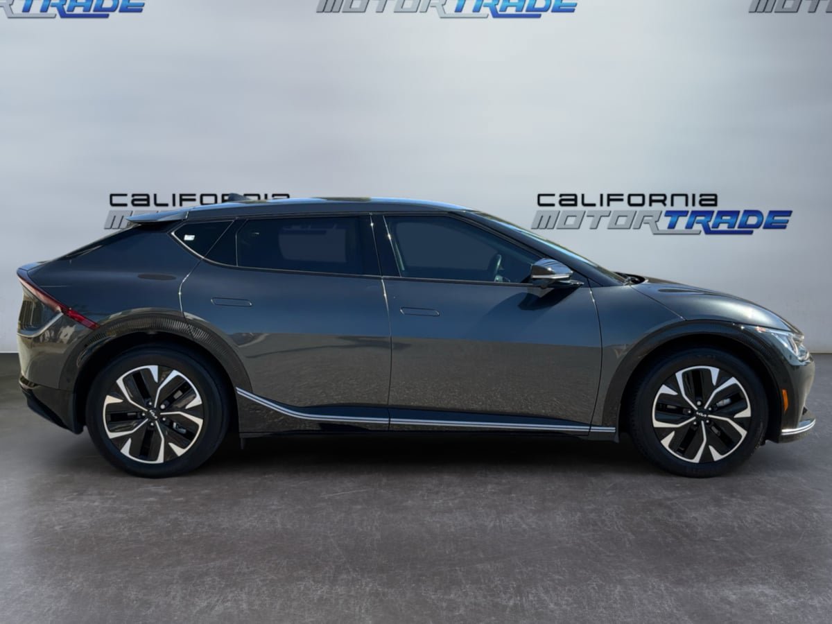 Used 2024 Kia EV6 Wind w/ Wind Technology Package AWD/4WD image 4