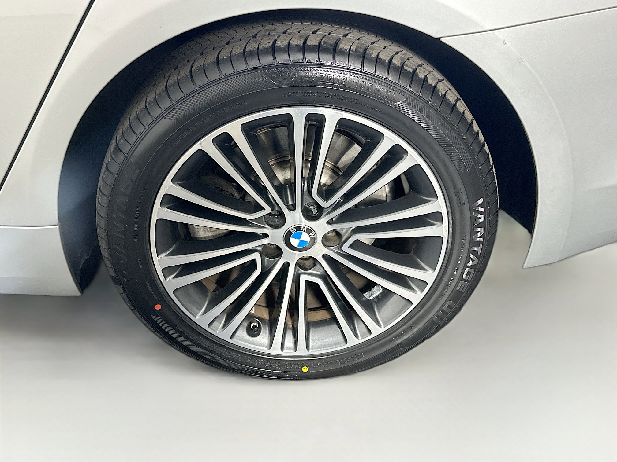 Used 2020 BMW 530i w/ Convenience Package image 11