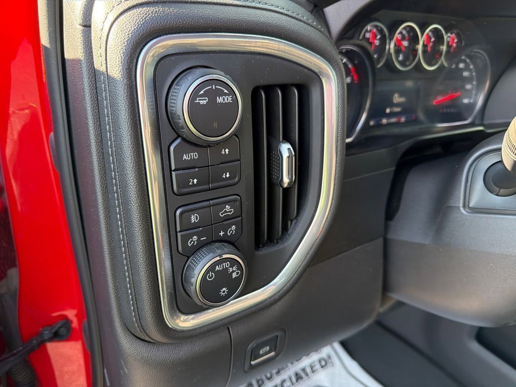 Used 2021 Chevrolet Silverado 1500 RST image 19