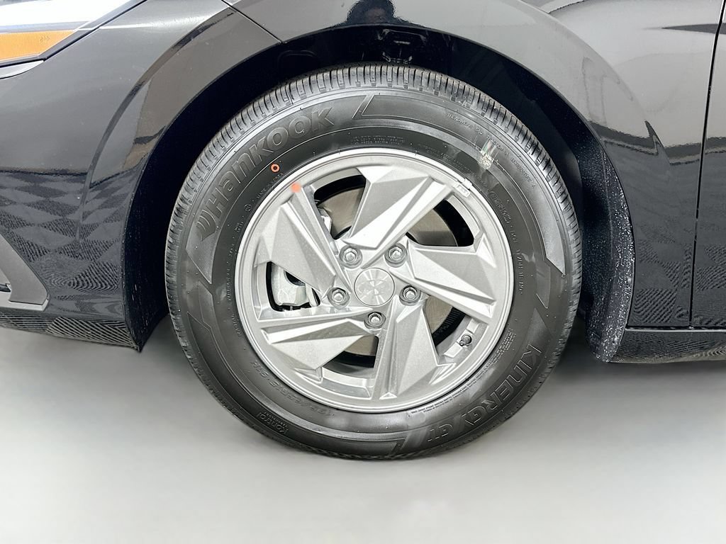 New 2026 Hyundai Elantra SE w/ Cargo Package FWD image 21