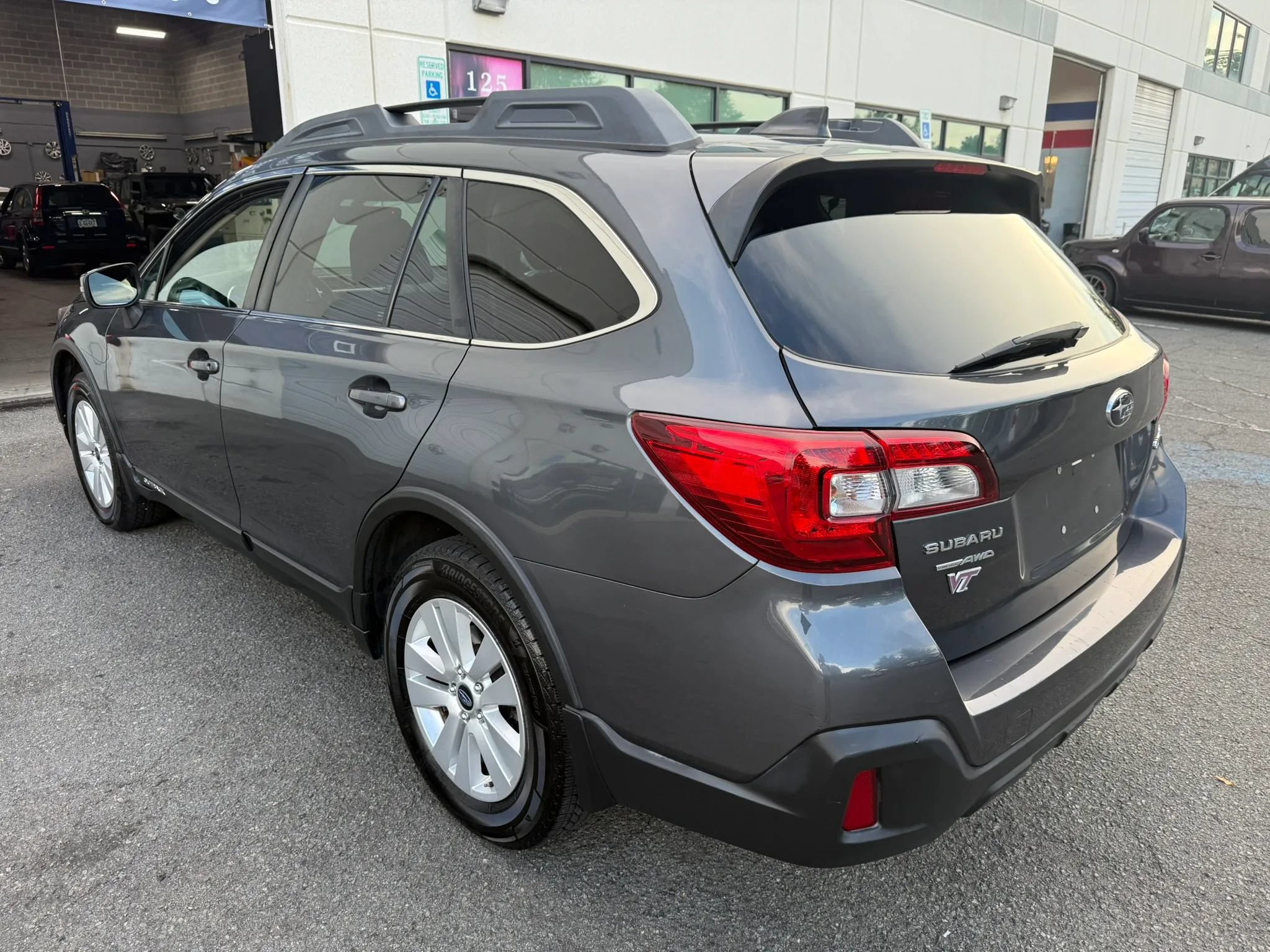 Used 2018 Subaru Outback 2.5i Premium AWD/4WD image 14