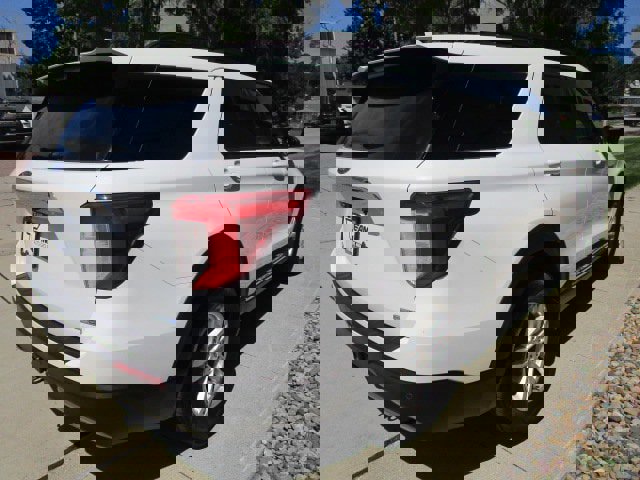 Used 2020 Ford Explorer XLT w/ Equipment Group 202A image 7