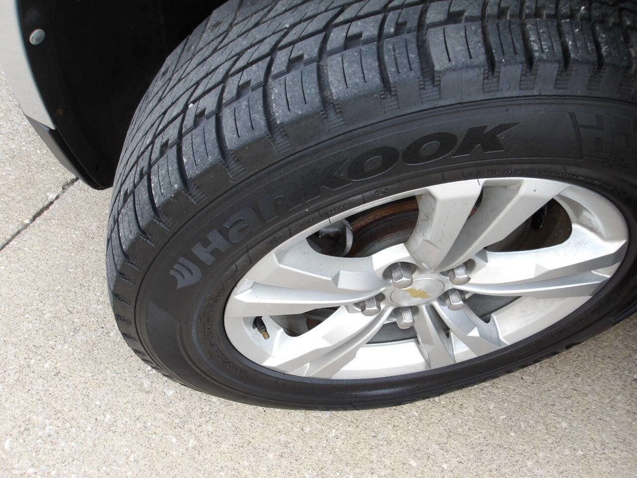 Used 2011 Chevrolet Equinox LT image 35