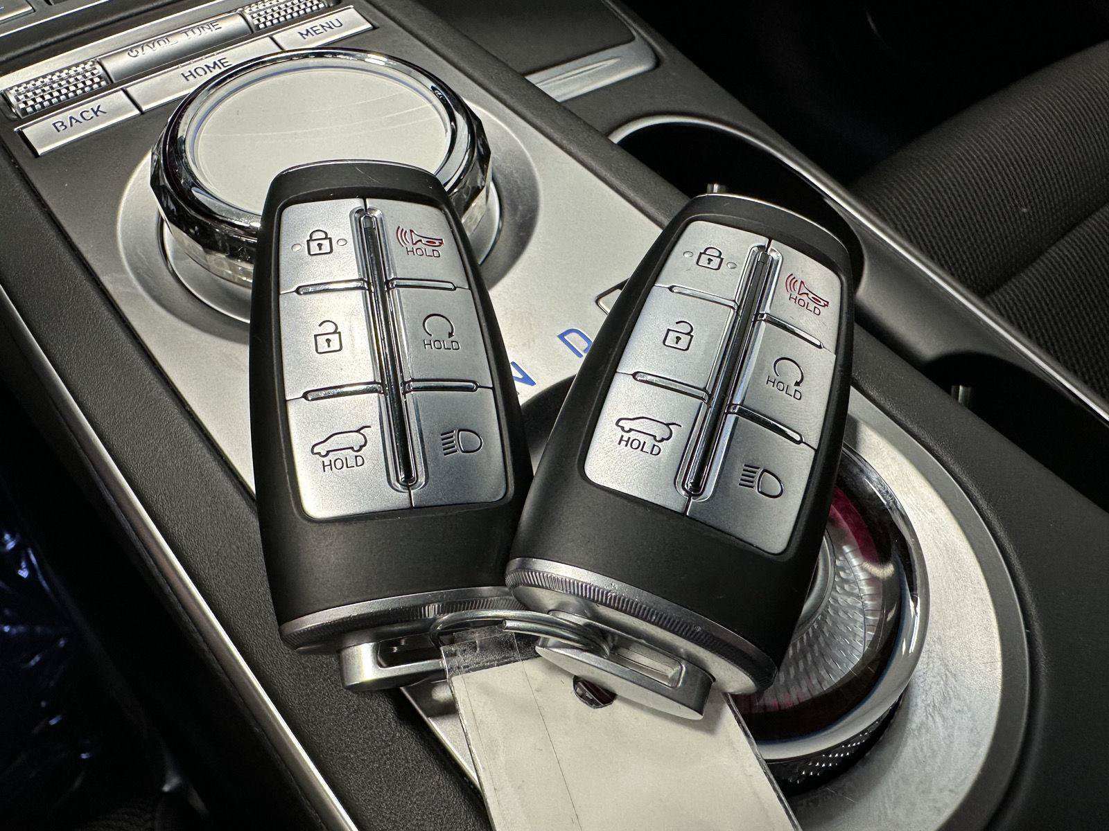 Used 2024 Genesis GV70 3.5T Sport AWD/4WD image 33