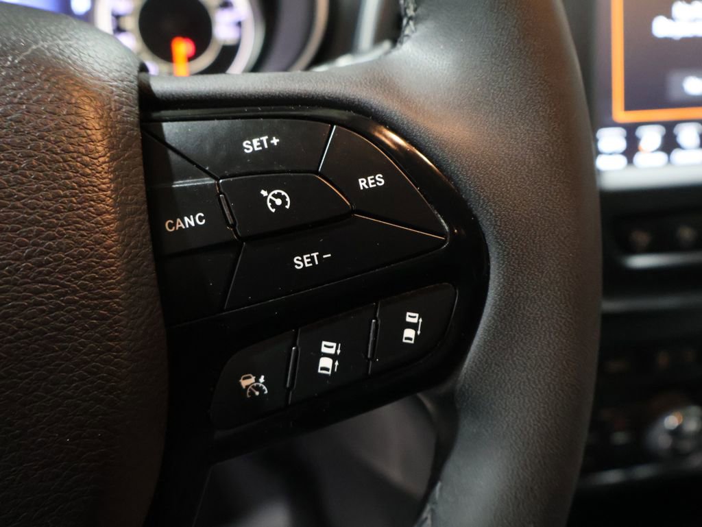 Used 2023 Jeep Cherokee Altitude Lux image 41