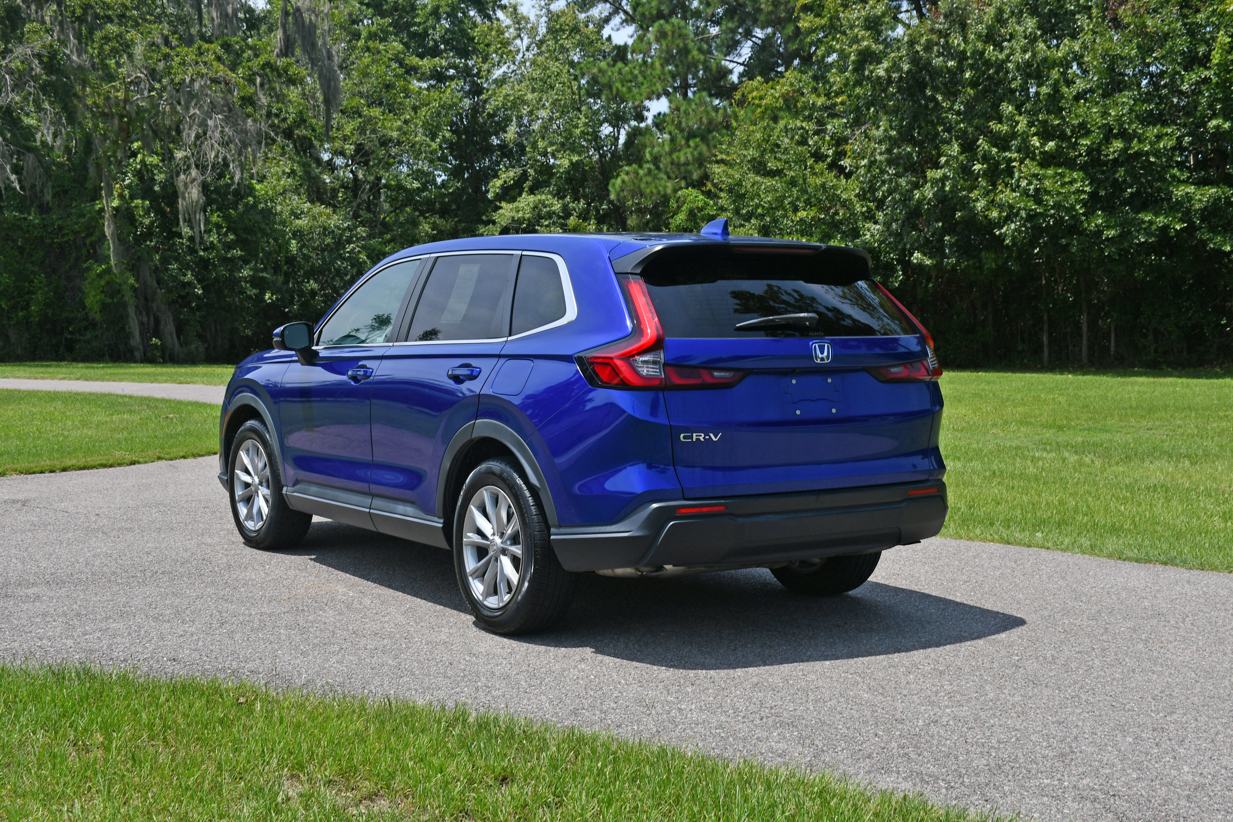 Used 2023 Honda CR-V EX image 3