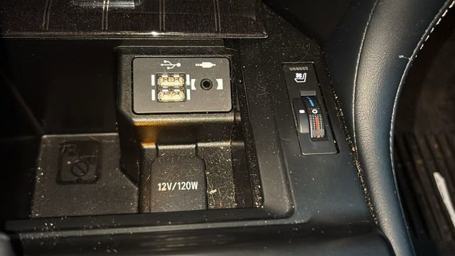 Used 2023 Lexus GX 460 Premium w/ Accessory Package image 24