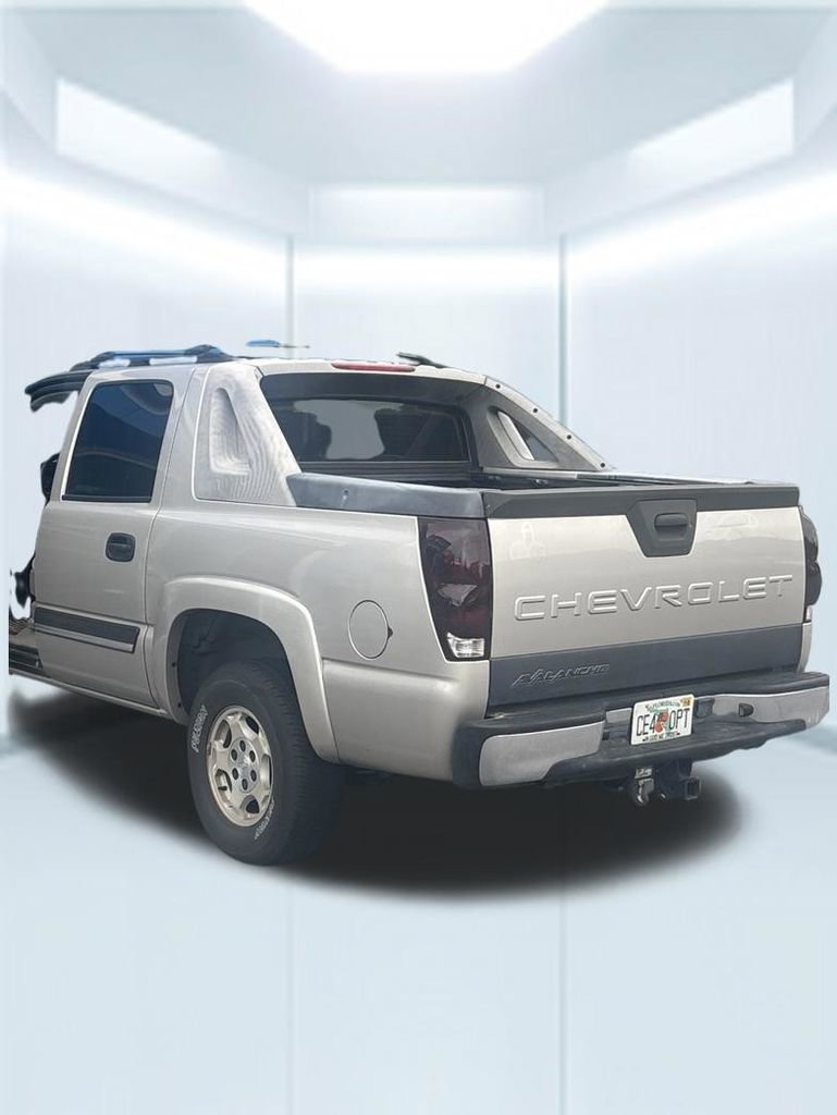Used 2005 Chevrolet Avalanche LS w/ Sun And Sound Package RWD image 13