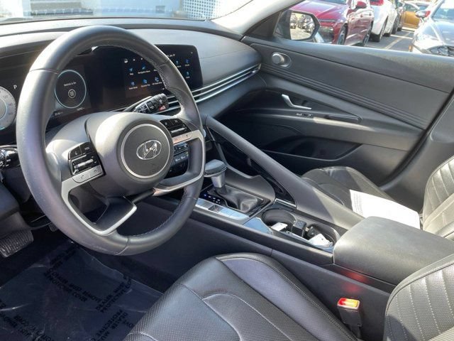 Used 2023 Hyundai Elantra Limited FWD image 6