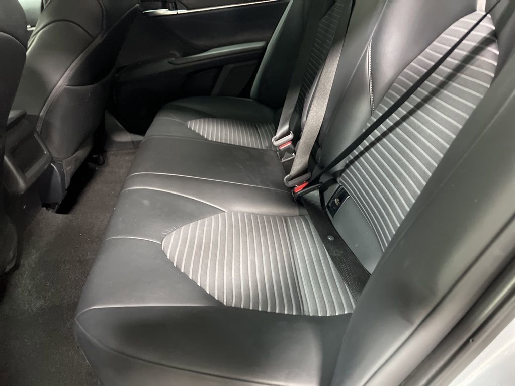 Used 2024 Toyota Camry SE image 15