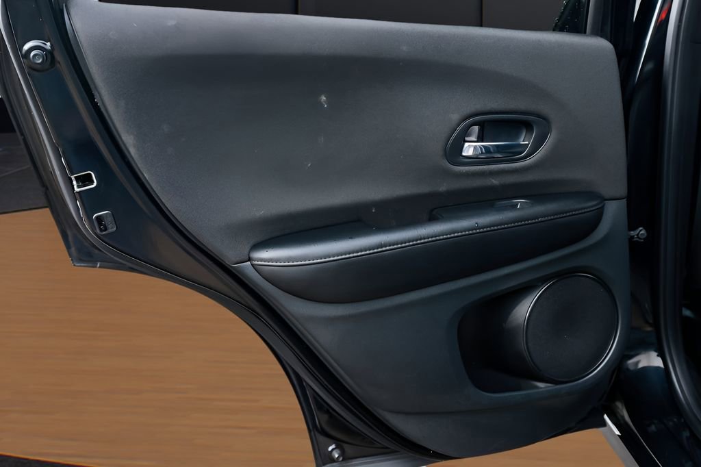 Used 2021 Honda HR-V Sport image 25