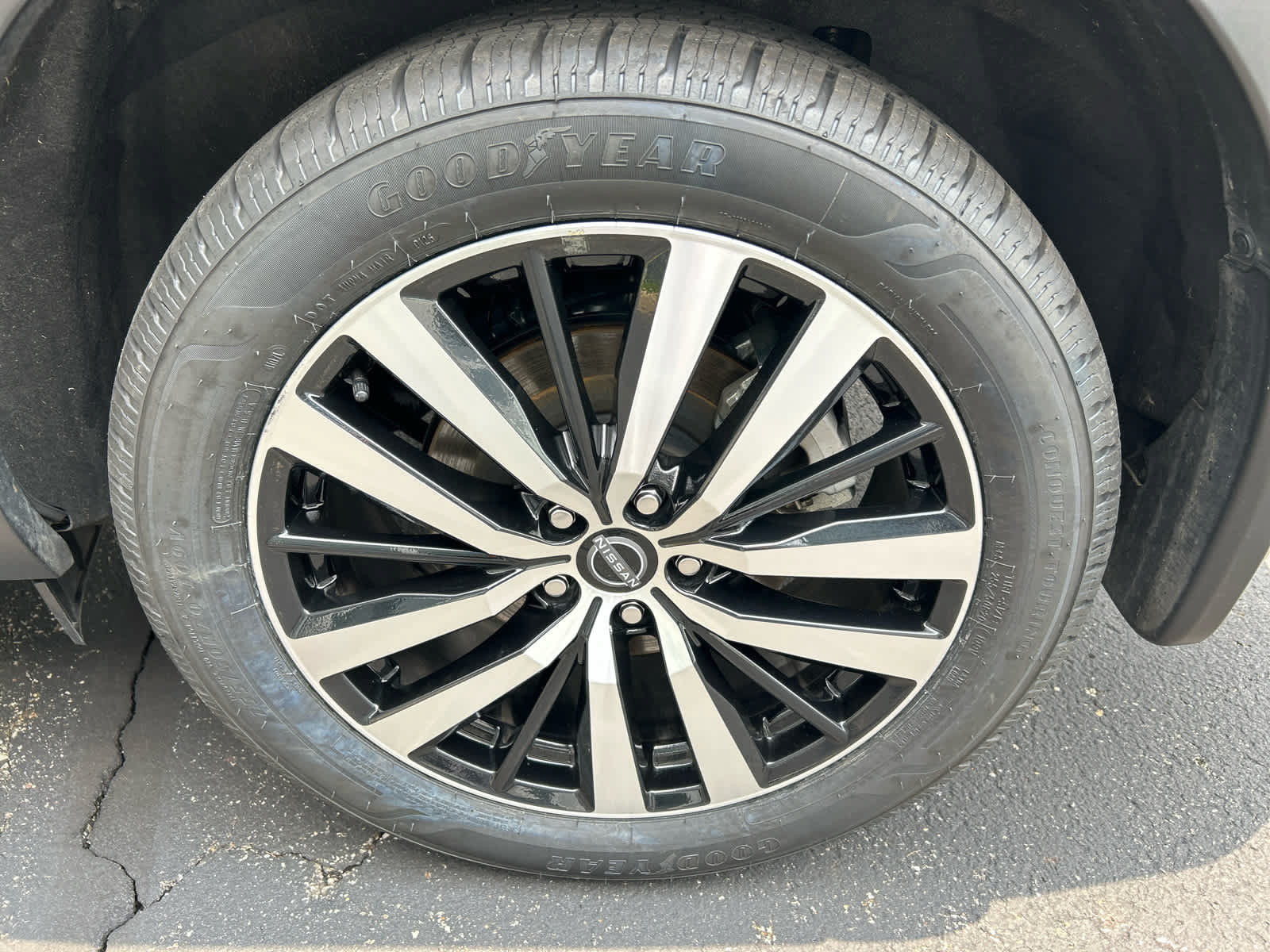 Certified 2025 Nissan Pathfinder Platinum AWD/4WD image 19