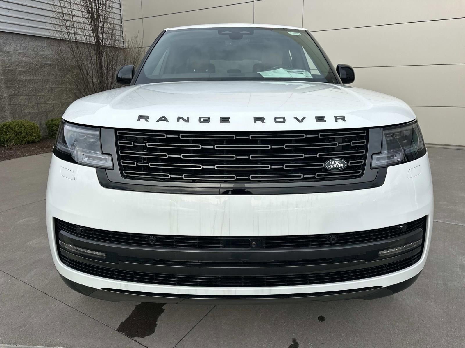 New 2026 Land Rover Range Rover SE AWD/4WD image 2