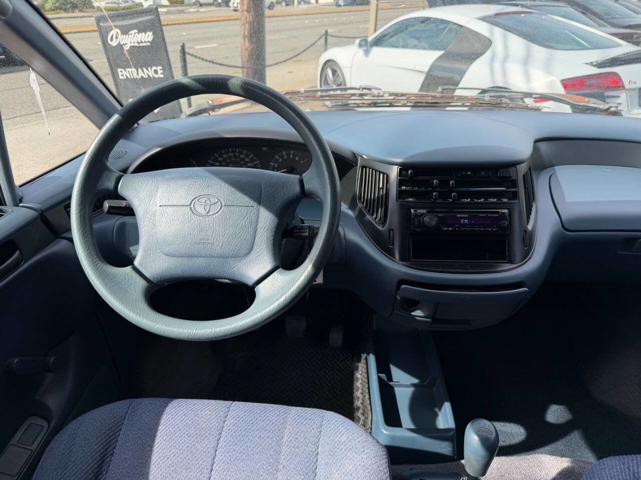 Used 1993 Toyota Previa Deluxe RWD image 19