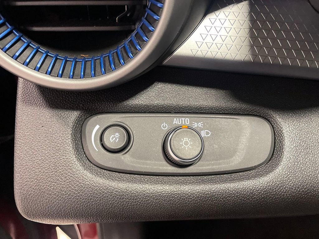 Used 2024 Chevrolet Trax LS w/ Driver Confidence Package image 32