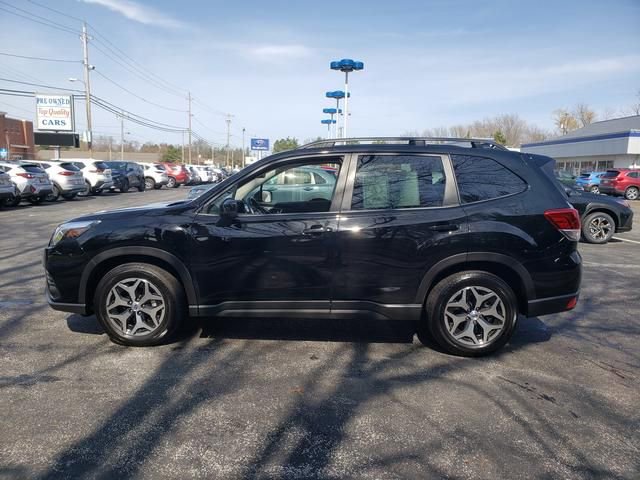 Certified 2023 Subaru Forester Premium image 7