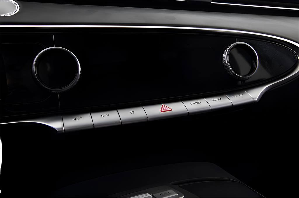 Used 2025 Genesis GV70 2.5T AWD/4WD image 19