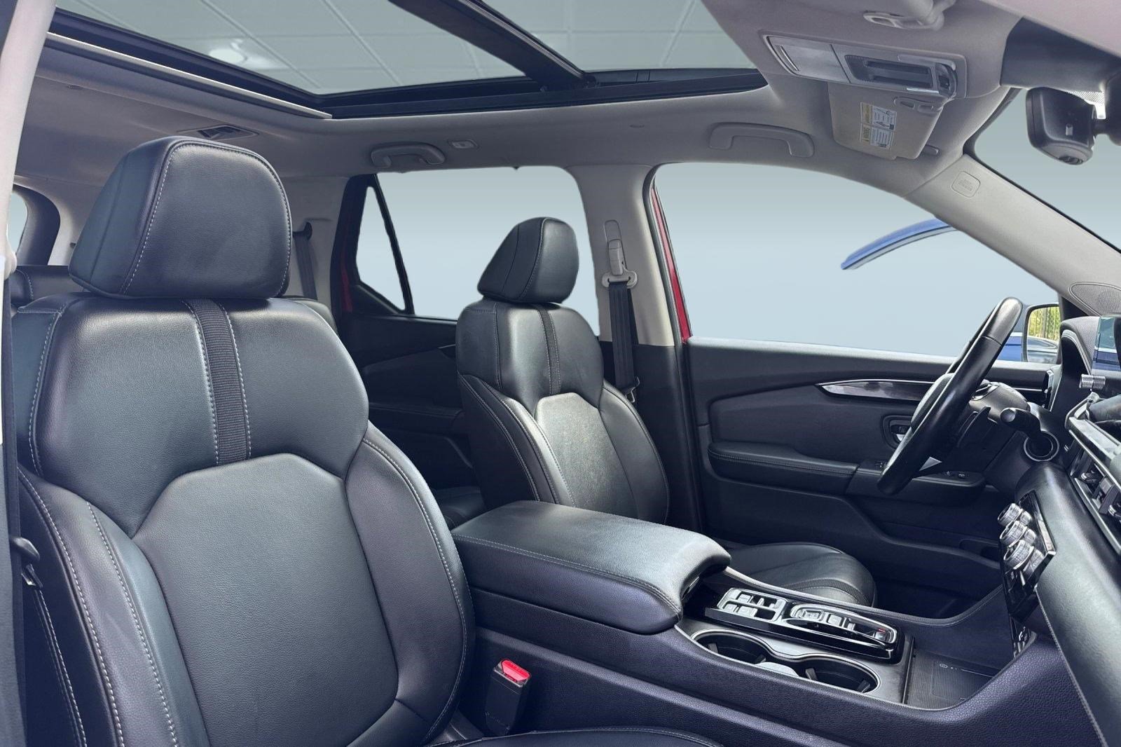 Certified 2023 Honda Pilot Touring image 32