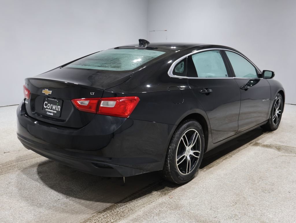 Used 2016 Chevrolet Malibu LT image 2